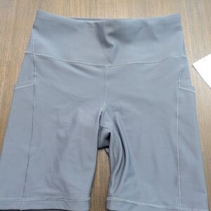 Athleta | Women's Medium Gray Shorts | New with Tag